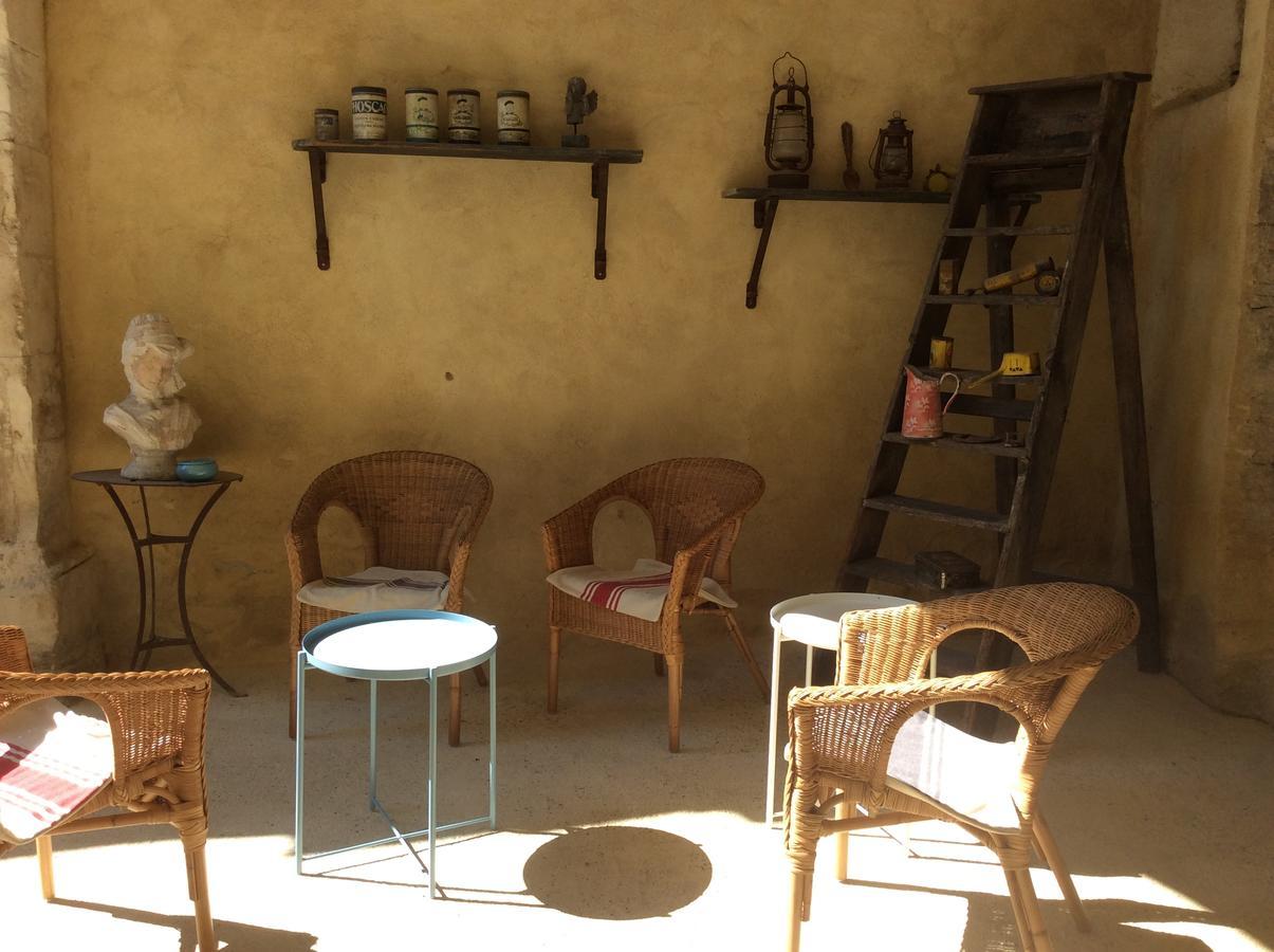 Le Posterlon Acomodação com café da manhã Caumont-sur-Durance Exterior foto