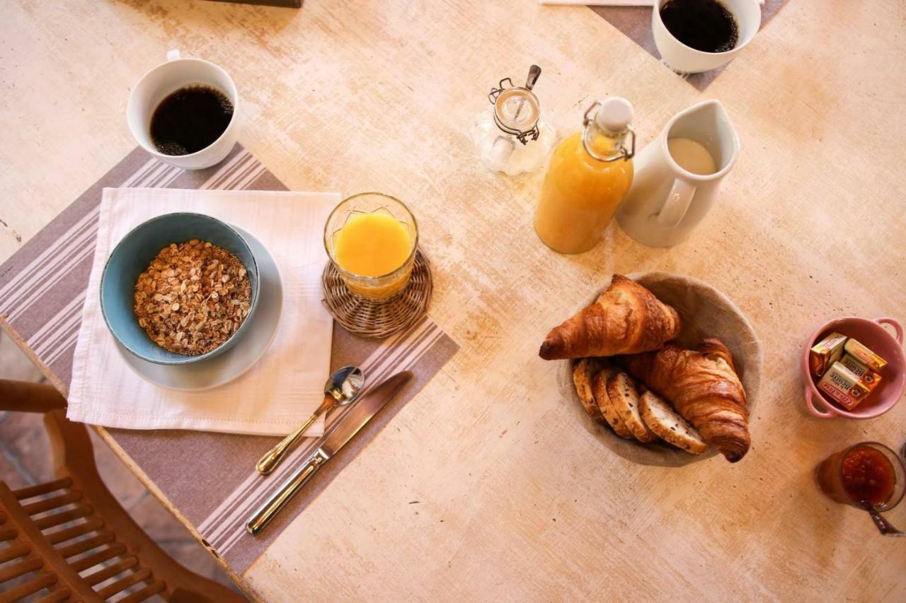 Le Posterlon Acomodação com café da manhã Caumont-sur-Durance Exterior foto